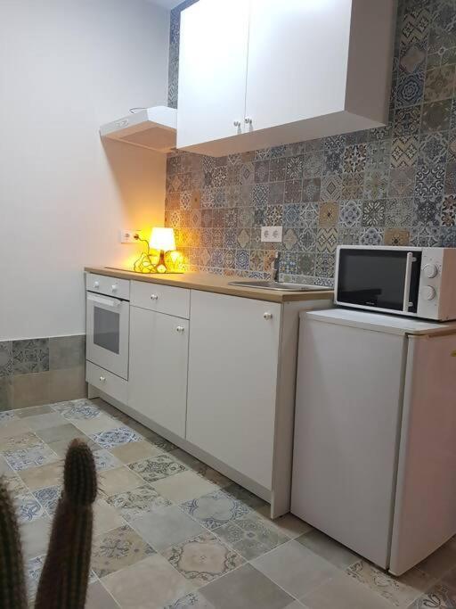 B Reform Netflix Parking Segun Disponibilidad Lejlighed Sevilla Eksteriør billede